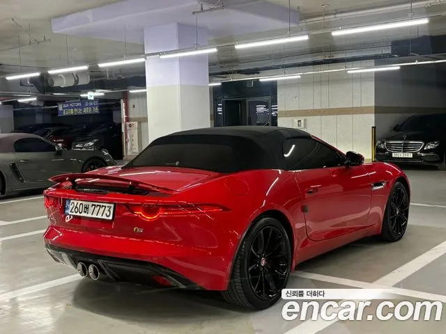Jaguar F-Type 2015 thumb 4