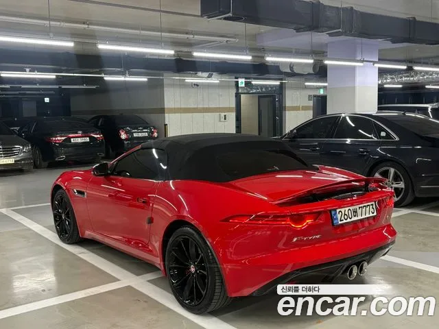 Jaguar F-Type 2015 thumb 6