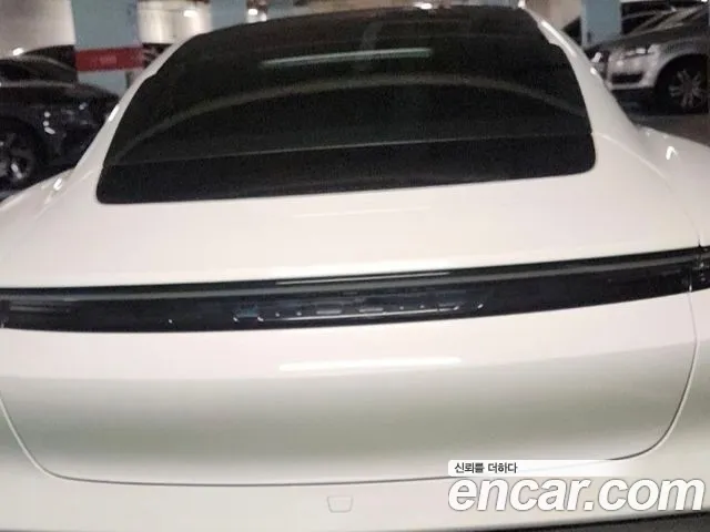 Porsche Taycan 2025 thumb 4