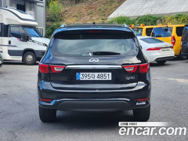 Infiniti QX60 2017 thumb 4