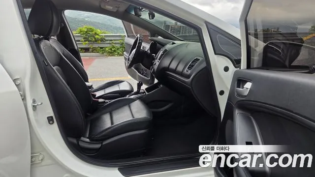 Kia K3 2016 thumb 7