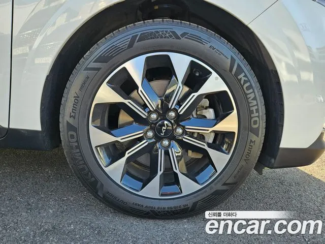 Kia Carnival 2021 thumb 5
