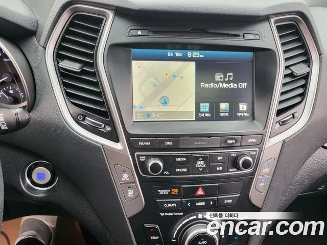 Hyundai Santa Fe 2015 thumb 9