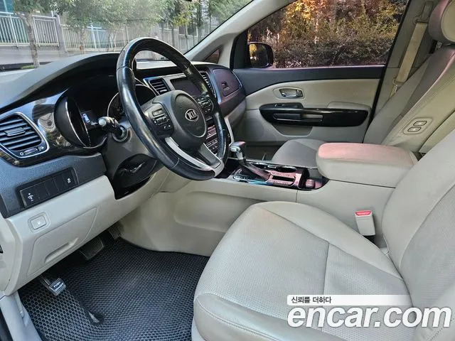 Kia Carnival 2019 thumb 8