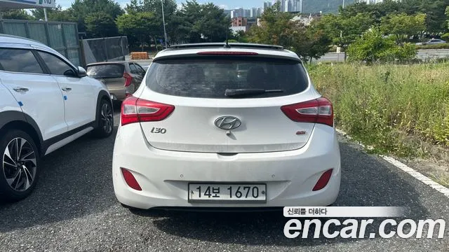 Hyundai i30 2012 thumb 4