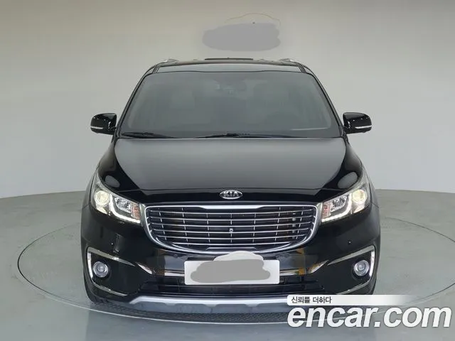 Kia Carnival 2017 thumb 3