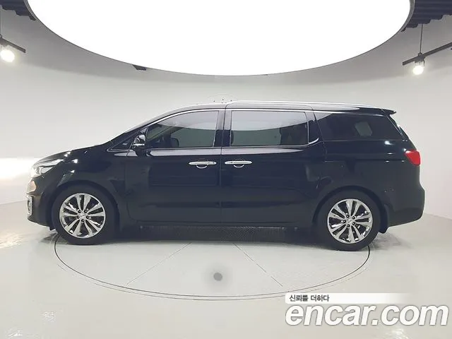 Kia Carnival 2017 thumb 5