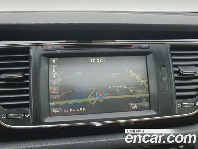 Kia Carnival 2017 thumb 11