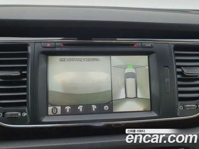 Kia Carnival 2017 thumb 12