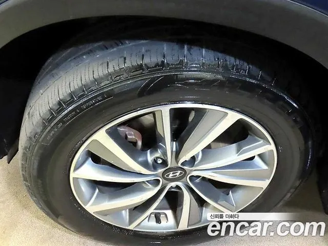 Hyundai Santa Fe 2019 thumb 5