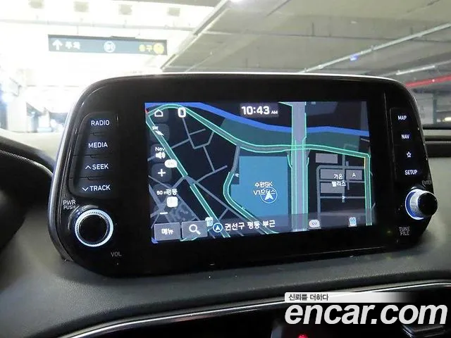 Hyundai Santa Fe 2019 thumb 10