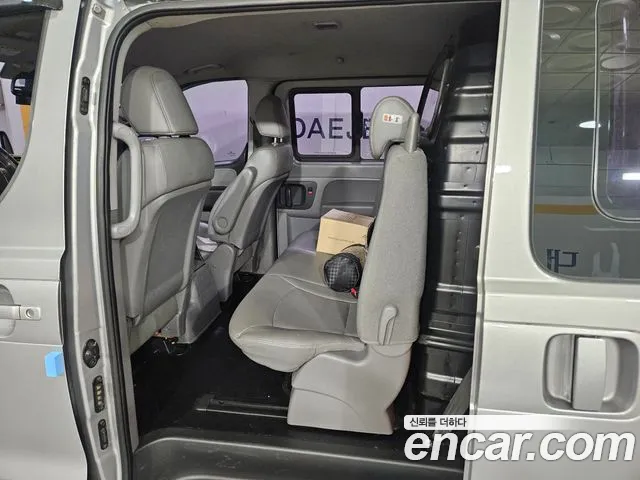 Hyundai Starex 2014 thumb 10