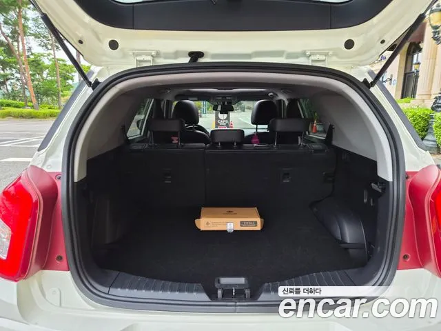 KG_Mobility_Ssangyong TIBOLI 2016 thumb 9