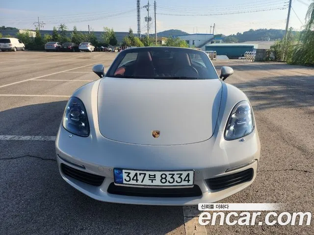 Porsche Cayman 2020 thumb 3