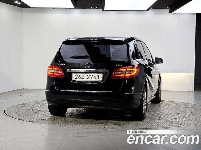 Mercedes-Benz B-Class 2014 thumb 3