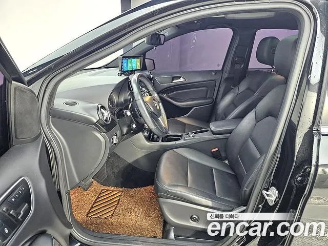 Mercedes-Benz B-Class 2014 thumb 8