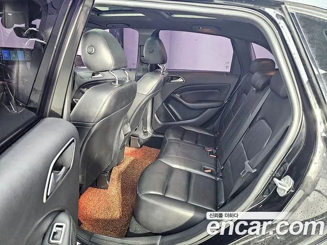 Mercedes-Benz B-Class 2014 thumb 9