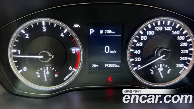 Hyundai Santa Fe 2018 thumb 7
