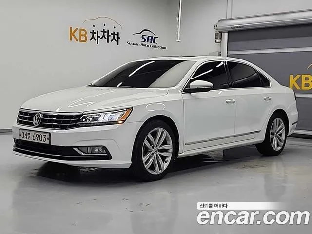 Volkswagen Passat (North America and China) 2018 thumb 12