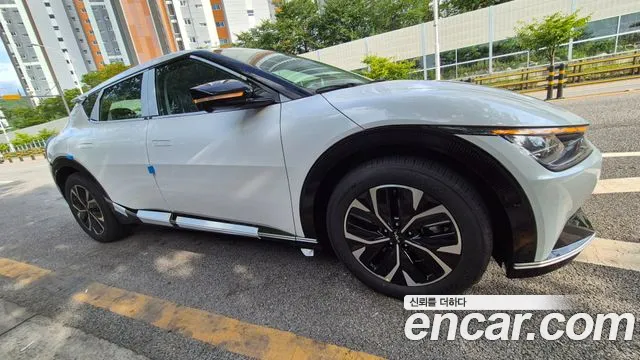 Kia EV6 2022 thumb 2