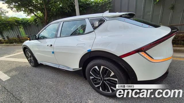 Kia EV6 2022 thumb 4