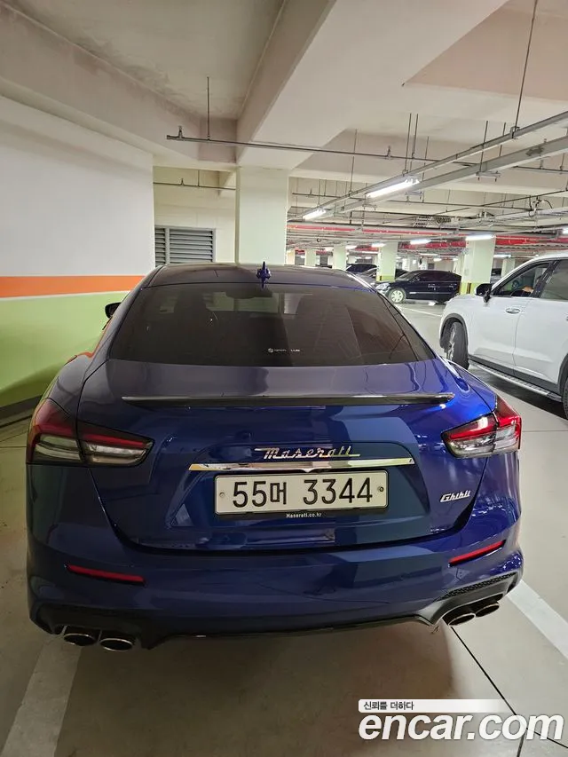 Maserati Ghibli 2018 thumb 4