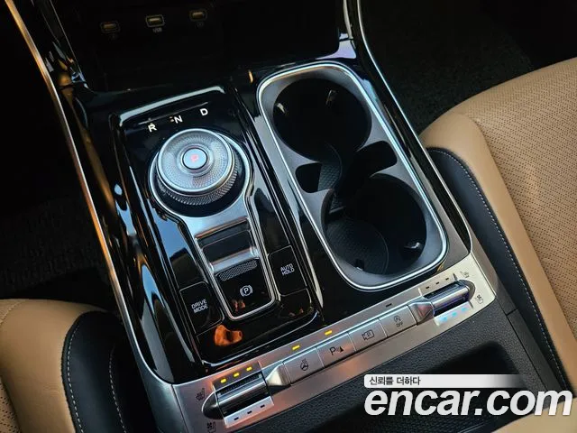 Kia Carnival 2023 thumb 9