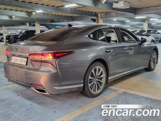 Lexus LS 2020 thumb 4