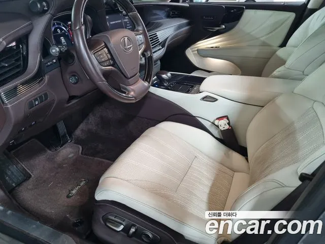 Lexus LS 2020 thumb 5