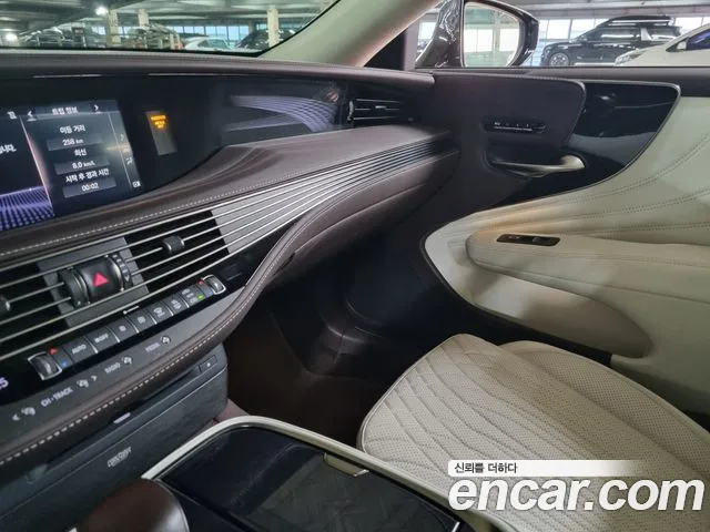 Lexus LS 2020 thumb 6