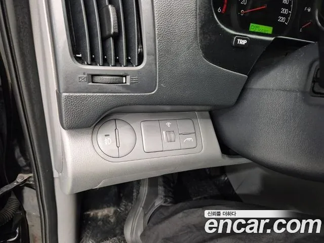 Hyundai Starex 2012 thumb 9