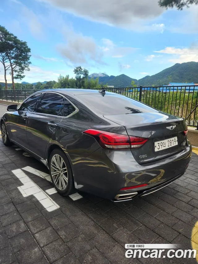 Genesis G80 2018 thumb 5
