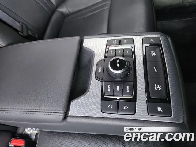 Genesis G80 2018 thumb 8