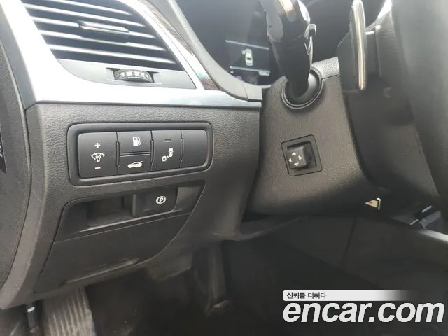 Genesis G80 2018 thumb 10