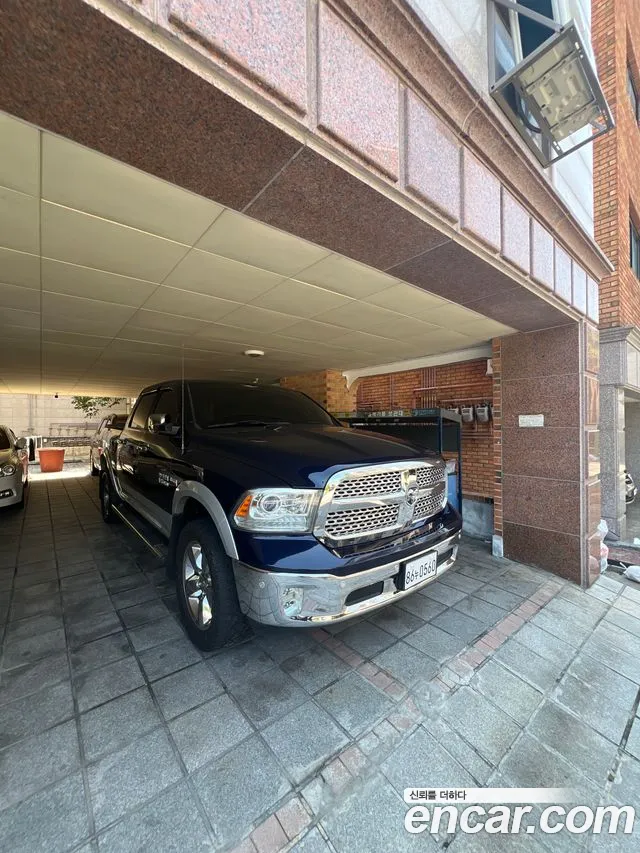 Dodge Ram Pick Up 2014 thumb 11