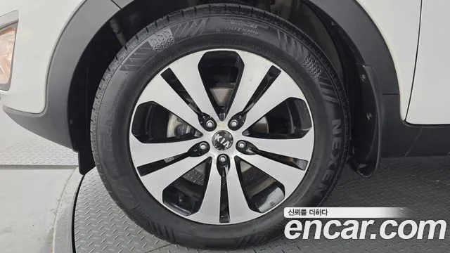 Kia Sportage 2010 thumb 5