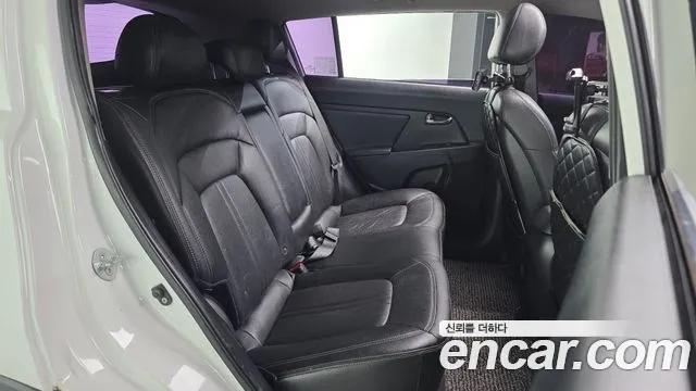 Kia Sportage 2010 thumb 12