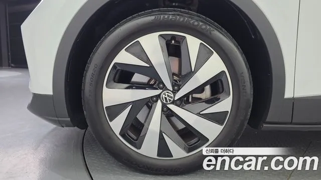 Volkswagen ID.4 2023 thumb 5