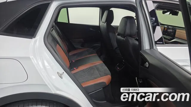 Volkswagen ID.4 2023 thumb 12