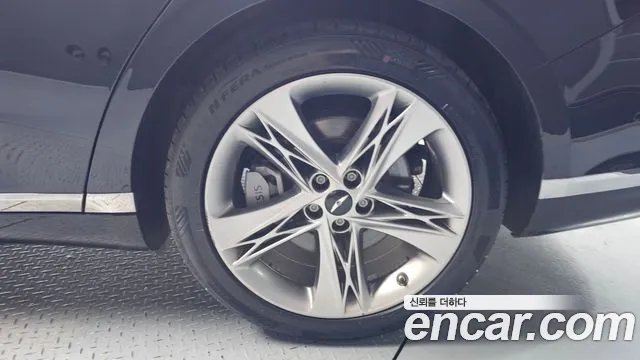 Genesis G90 2022 thumb 5