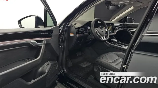 Volkswagen Touareg 2020 thumb 9