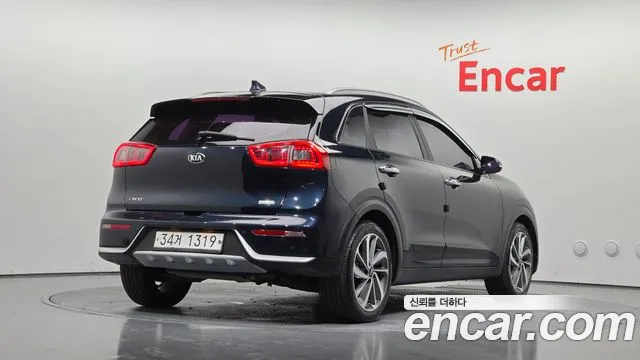 Kia Niro 2018 thumb 2