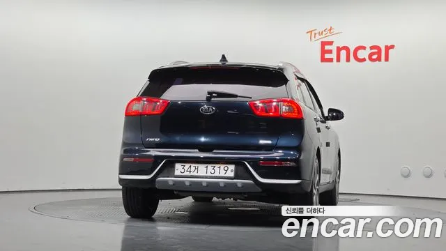 Kia Niro 2018 thumb 4