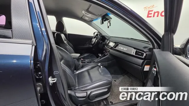 Kia Niro 2018 thumb 10