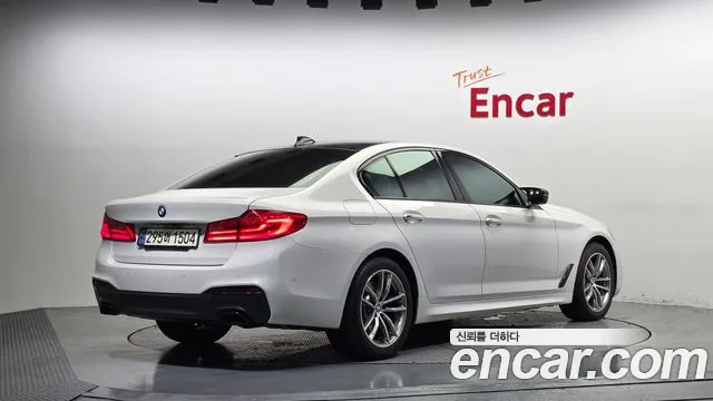BMW 5 серии 2017 thumb 2