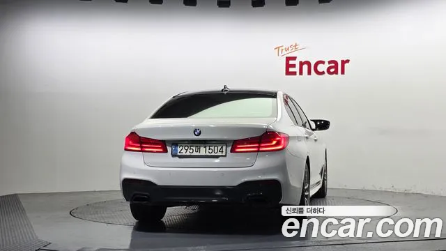 BMW 5 серии 2017 thumb 4