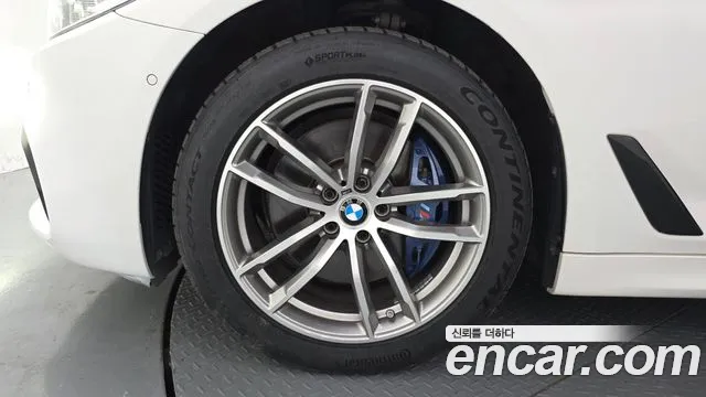 BMW 5 серии 2017 thumb 5