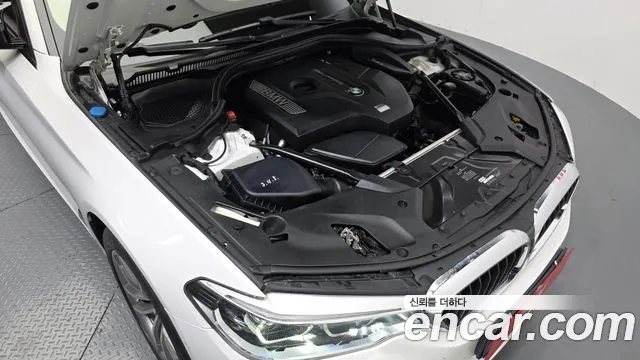 BMW 5 серии 2017 thumb 6