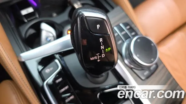 BMW 5 серии 2017 thumb 9