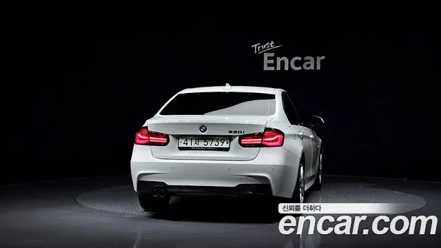 BMW 3 серии 2018 thumb 3